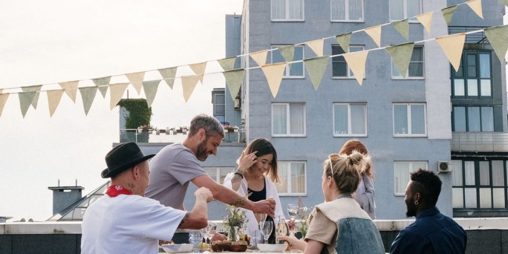 De reizigersgids om fit te blijven: essentiële trainingstips